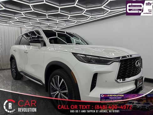 Used 2023 INFINITI QX60 Sensory w/ Cargo Package AWD/4WD image 1