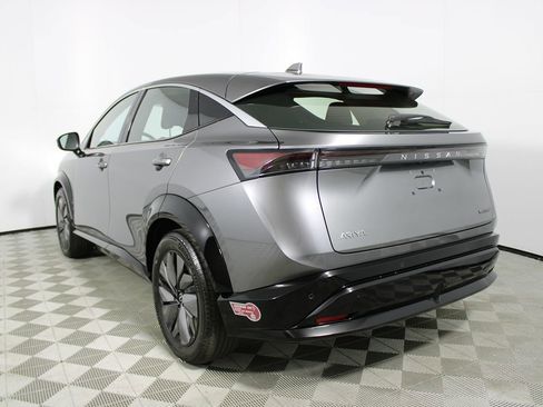 Used 2024 Nissan Ariya FWD image 32