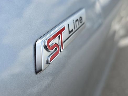 Used 2023 Ford Explorer ST-Line w/ Class IV Trailer Tow Package image 9