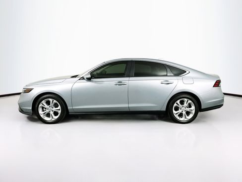 Used 2025 Honda Accord LX image 4