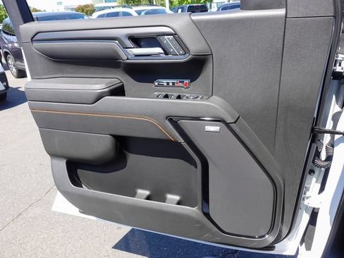 Used 2025 GMC Sierra 1500 AT4 w/ AT4 Premium Package AWD/4WD image 20