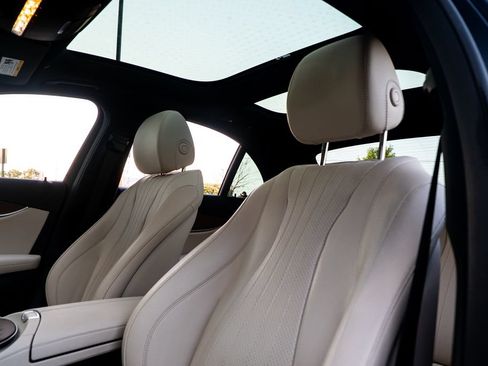 Used 2021 Mercedes-Benz E 350 Sedan image 19