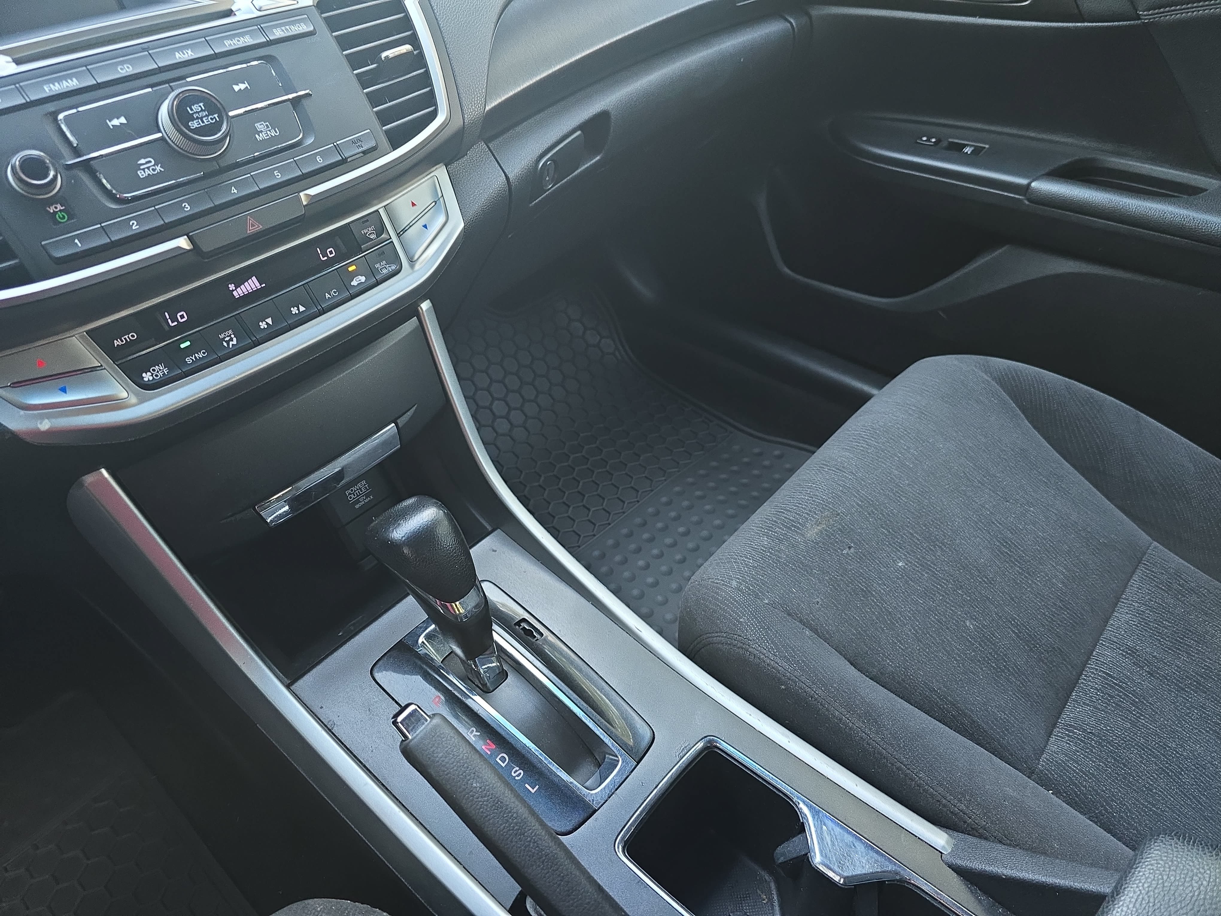 Used 2015 Honda Accord EX image 21