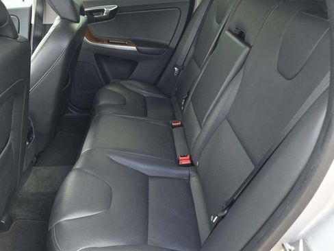 Used 2017 Volvo XC60 T5 Inscription w/ Preferred Option Package AWD/4WD image 2