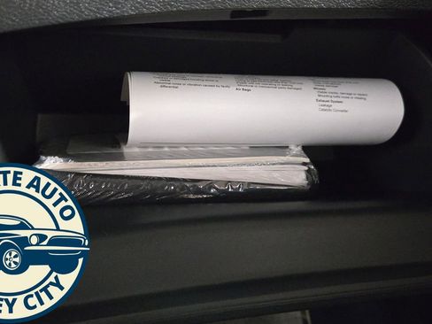 Used 2025 Nissan Sentra SV image 17