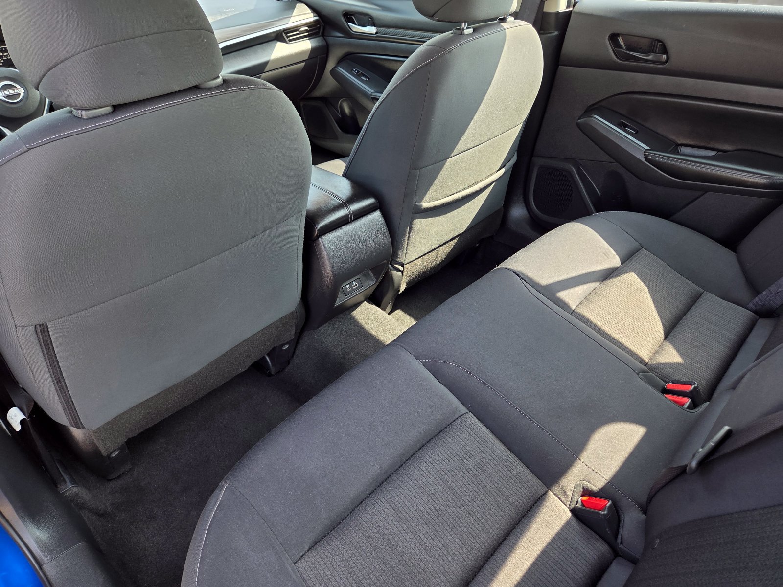 Used 2025 Nissan Altima 2.5 SV FWD image 24
