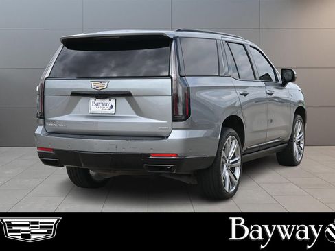 Certified 2025 Cadillac Escalade Sport Platinum w/ LPO, Floor Liner Package AWD/4WD image 5