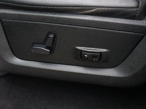 Used 2018 RAM 1500 Sport w/ Hydro Blue Sport Package image 14