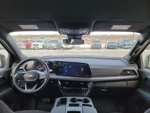 Certified 2026 Chevrolet Suburban LS image 26