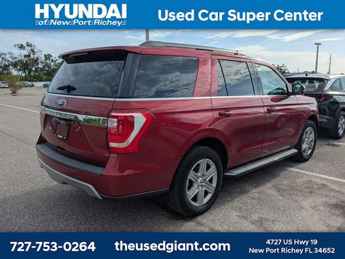 Used 2019 Ford Expedition XLT w/ Equipment Group 202A RWD image 2