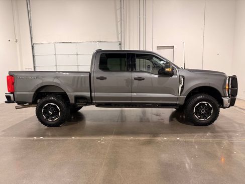 Used 2025 Ford F250 XLT w/ Tremor Off-Road Package AWD/4WD image 4