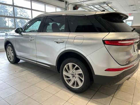 Used 2022 Lincoln Corsair FWD image 4
