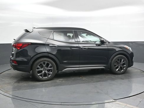 Used 2017 Hyundai Santa Fe Sport FWD image 4