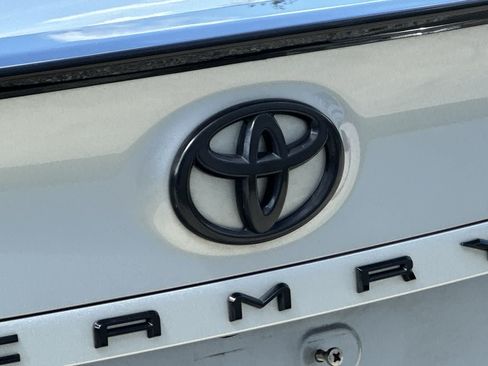 Used 2020 Toyota Camry SE FWD image 15