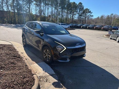Used 2023 Kia Sportage EX image 8