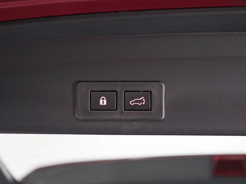 Used 2024 Subaru Ascent Limited w/ Technology Package AWD/4WD image 17