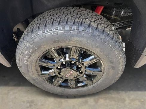 New 2026 GMC Sierra 2500 AT4 w/ AT4 Premium Plus Package AWD/4WD image 9
