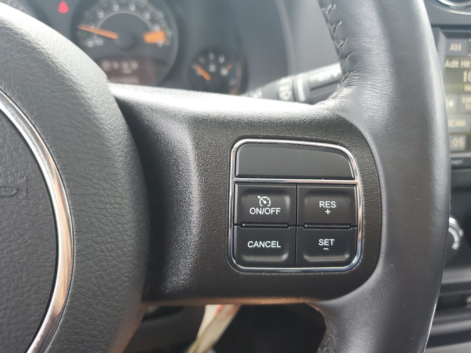 Used 2017 Jeep Patriot Latitude AWD/4WD image 22