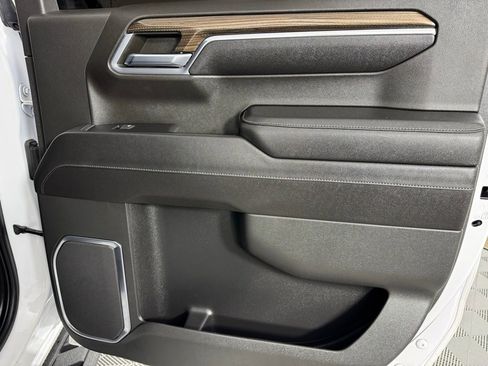 Used 2023 Chevrolet Silverado 1500 LT Trail Boss image 27