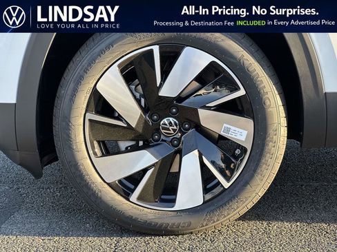 New 2026 Volkswagen Atlas Cross Sport SE AWD/4WD image 8