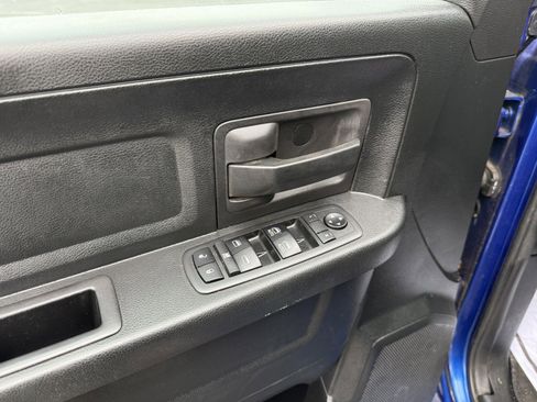 Used 2017 RAM 1500 Express AWD/4WD image 18