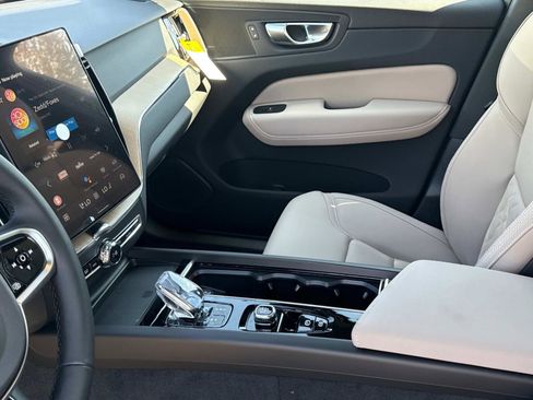New 2026 Volvo XC60 B5 Plus w/ Climate Package AWD/4WD image 19