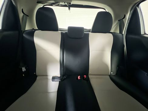 Used 2013 Toyota Yaris LE FWD image 32