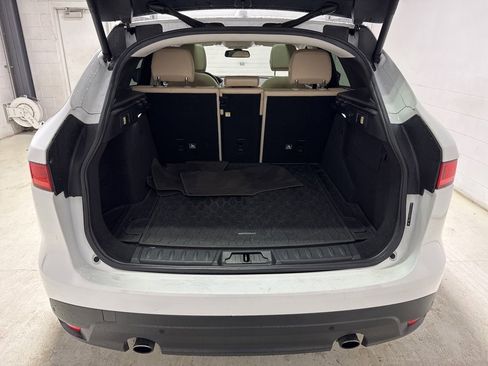 Used 2018 Jaguar F-PACE Prestige image 37
