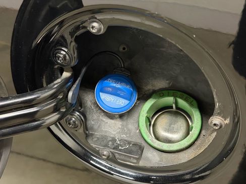 Used 2019 RAM 3500 Limited image 31