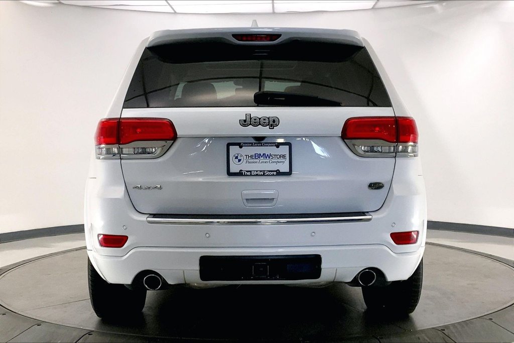 Used 2018 Jeep Grand Cherokee Overland AWD/4WD image 3