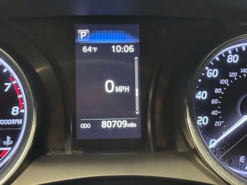 Used 2019 Toyota Camry SE image 10