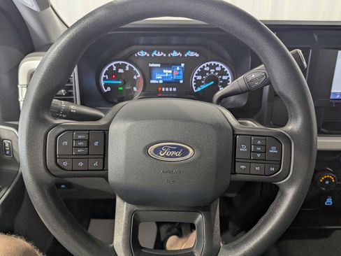 Used 2025 Ford F250 XLT AWD/4WD image 19