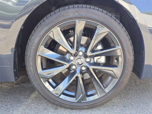 Certified 2025 Toyota Corolla SE FWD image 4