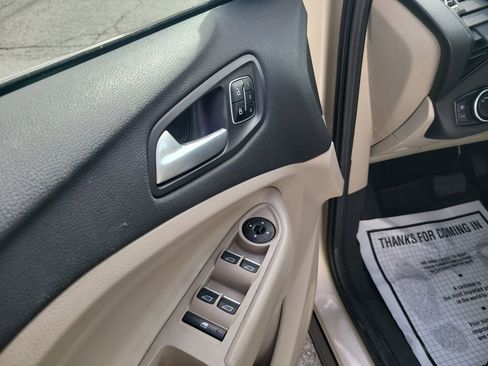 Certified 2017 Ford Escape Titanium image 11