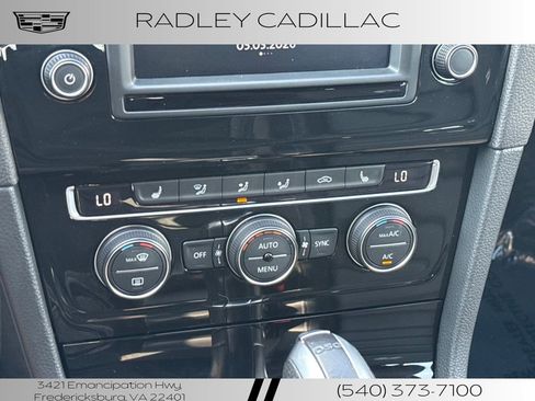 Used 2017 Volkswagen Golf 4-Door image 10