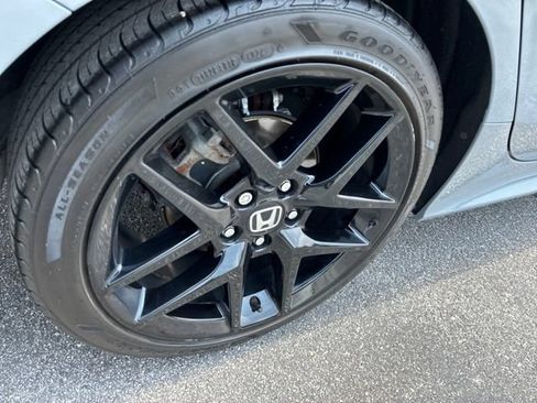 Used 2025 Honda Civic Sport image 15