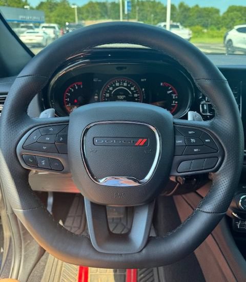 Used 2025 Dodge Durango GT w/ Blacktop Package AWD/4WD image 14