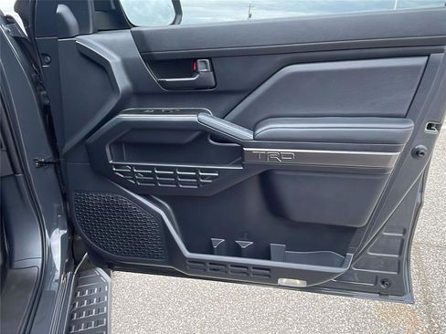 Used 2025 Toyota 4Runner TRD Off-Road image 13