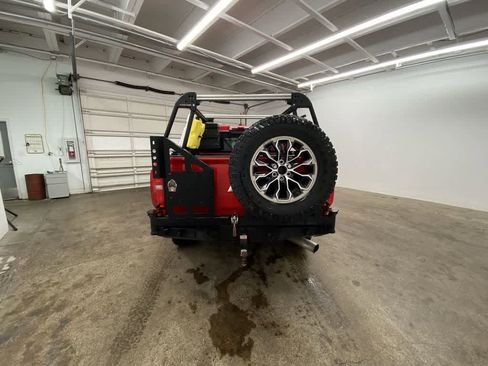 Used 2018 Chevrolet Colorado ZR2 image 5