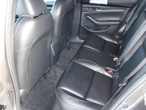 Used 2019 MAZDA MAZDA3 Base image 13