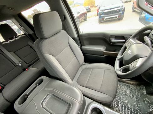 Used 2022 Chevrolet Silverado 1500 RST w/ LPO, Blackout Package image 30