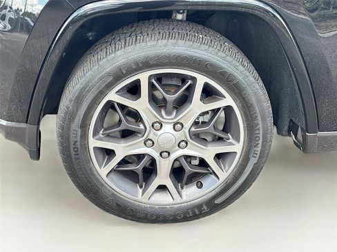 Used 2018 Jeep Grand Cherokee Limited AWD/4WD image 31