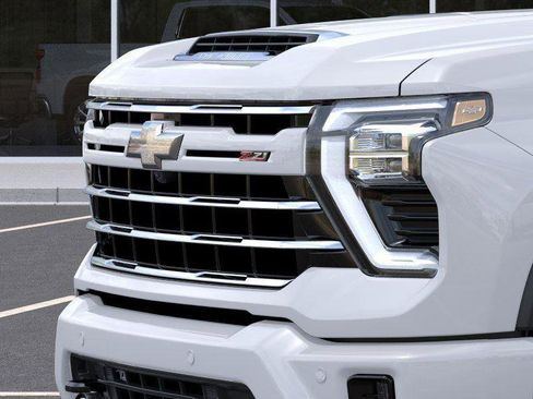New 2025 Chevrolet Silverado 2500 LT w/ Z71 Chrome Sport Edition image 31
