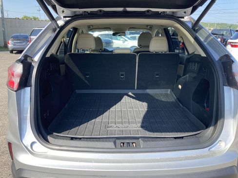 Used 2019 Ford Edge SEL w/ Equipment Group 201A image 8