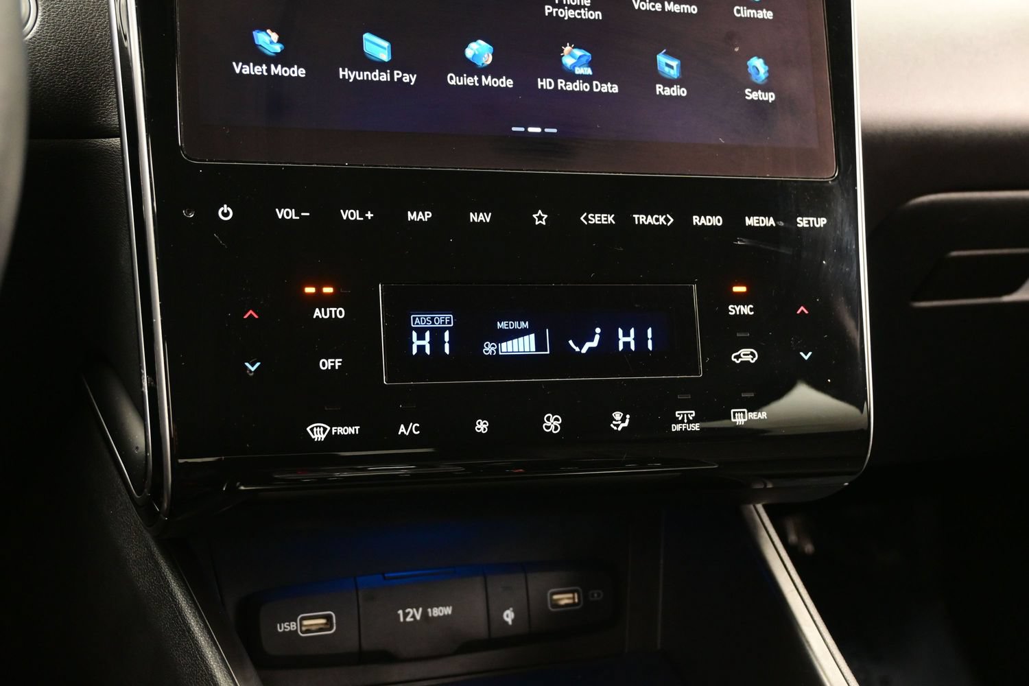 Certified 2024 Hyundai Tucson Limited AWD/4WD image 22