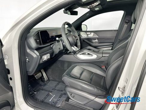 Used 2024 Mercedes-Benz GLE 53 AMG 4MATIC Coupe image 9