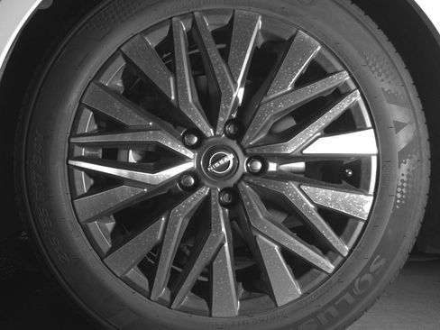 Used 2025 Nissan Altima 2.5 SV FWD image 12