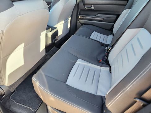 Used 2025 Toyota Tacoma TRD Off-Road image 33