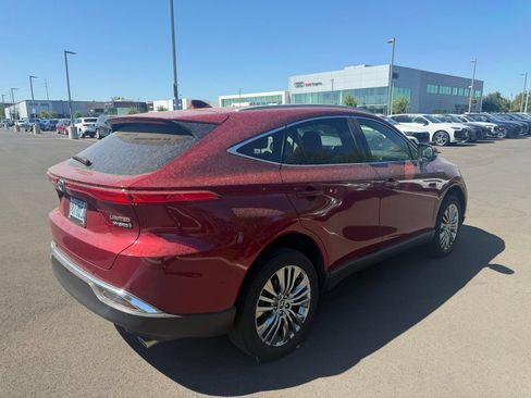 Used 2021 Toyota Venza Limited w/ Advanced Technology Package AWD/4WD image 3