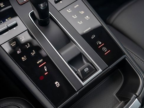 New 2026 Porsche Macan S image 20